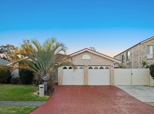 31 Glenelg Court, Wattle Grove, NSW 2173