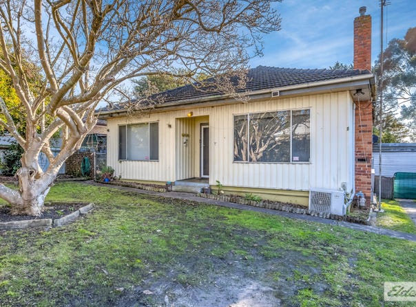 11 Central Avenue, Newborough, Vic 3825