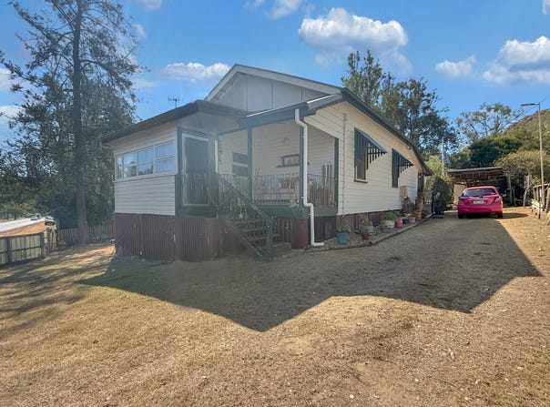 53 Ipswich Street, Esk, Qld 4312