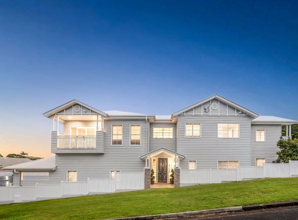 54 Raven Street, Camp Hill, Qld 4152