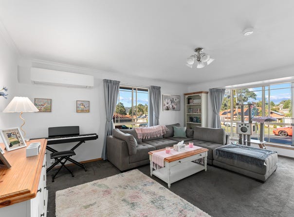 16 Godfrey Road, Claremont, Tas 7011