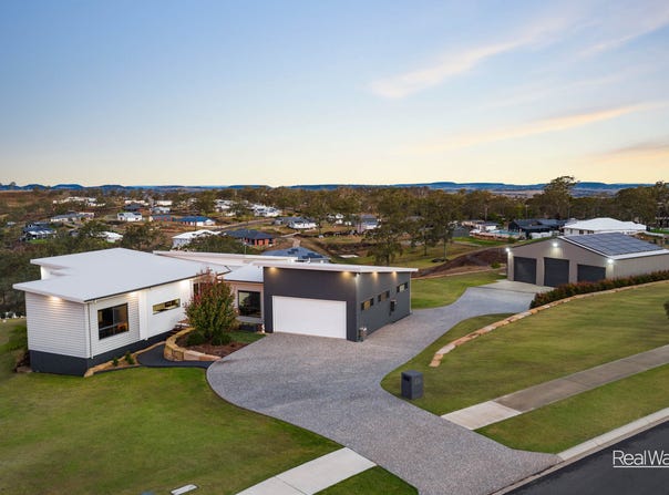 8 Summit Drive, Mount Rascal, Qld 4350