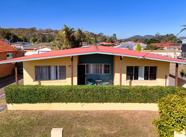 20 The Lakes Way, Forster, NSW 2428