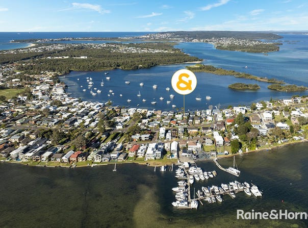 124 Marks Point Road, Marks Point, NSW 2280