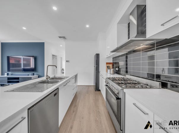 45 Carissa Road, Brookfield, Vic 3338