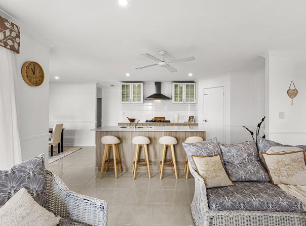 32 Munert Street, Yanchep, WA 6035