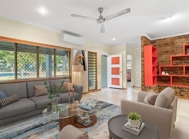 17 Fraser Close, Kanimbla, Qld 4870