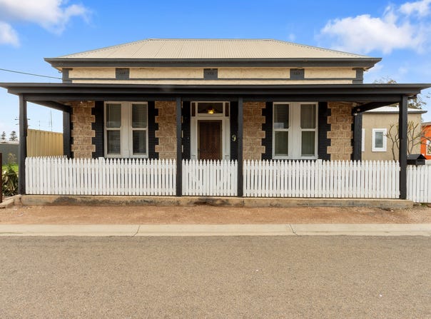 9 Schroeder Street, Wallaroo, SA 5556
