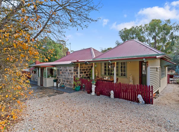 12 Tregony Street, Burra, SA 5417