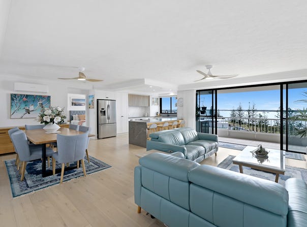 22/5-7 Oatland Esplanade, Runaway Bay, Qld 4216