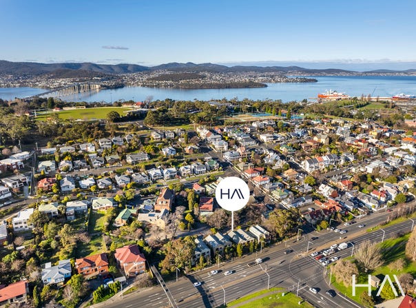 5/149 Brooker Avenue Highway, Glebe, Tas 7000