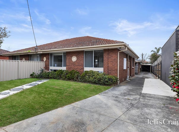 2/4 Wattle Grove, McKinnon, Vic 3204