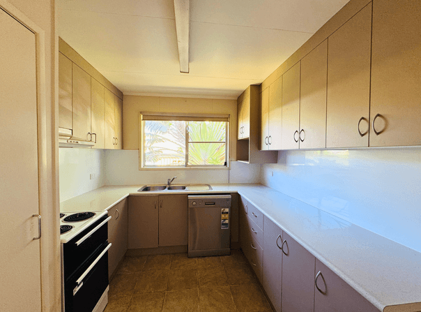 20 Bradman Street, Moranbah, Qld 4744
