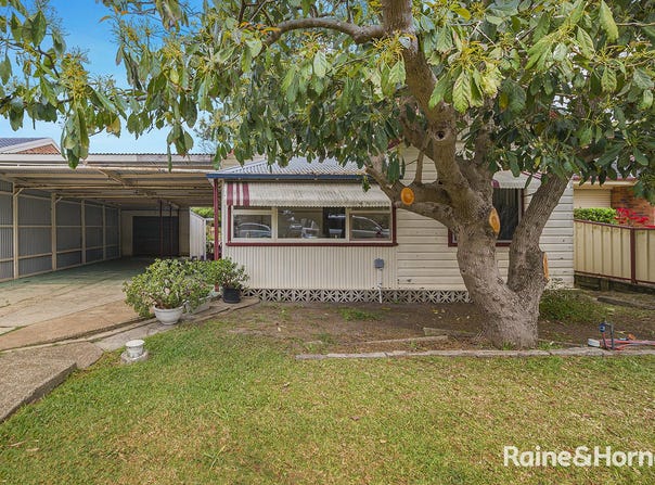 16 Glover Street, Belmont, NSW 2280