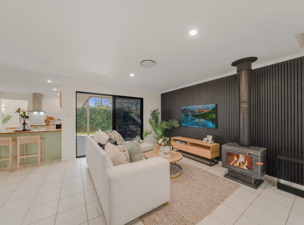 16 Stockwhip Place, Mount Crosby, Qld 4306