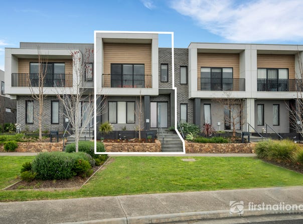 18 Cherry  Tree Lane, Clyde, Vic 3978