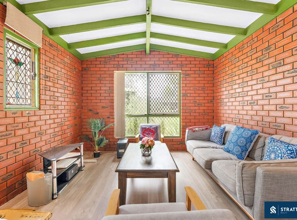 11B Gladstone Road, Armadale, WA 6112