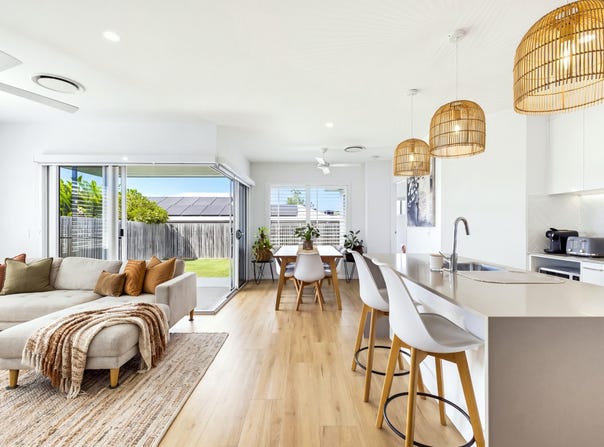 13 Black Swan Circuit, Maroochy River, Qld 4561