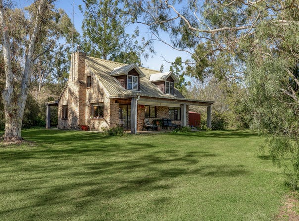 'Araucaria' 304 Hodgson Vale Road, Hodgson Vale, Qld 4352