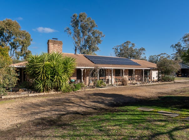 8 Dempsey Road, Seymour, Vic 3660