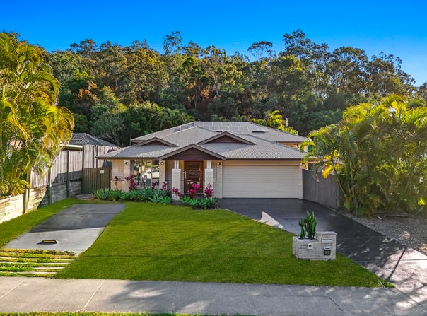 32 Victoria Drive, Pacific Pines, Qld 4211
