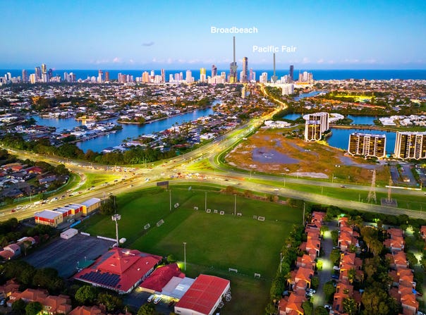 89/20 Fairway Drive, Clear Island Waters, Qld 4226