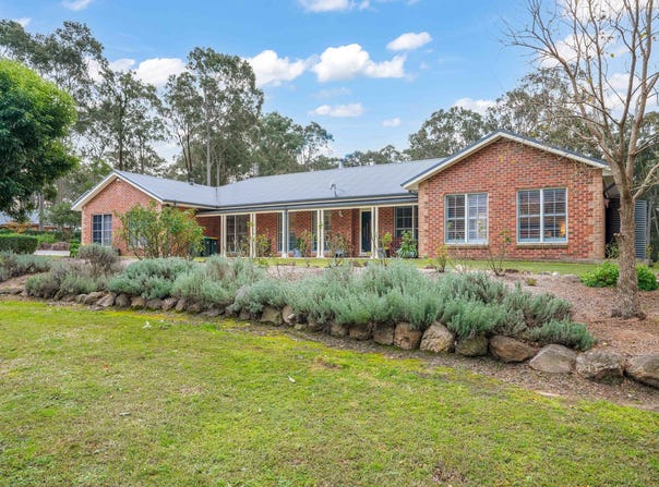 11 Regal Place, Seaham, NSW 2324
