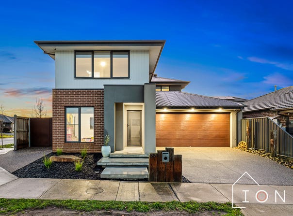 27 Moroak Crescent, Clyde North, Vic 3978