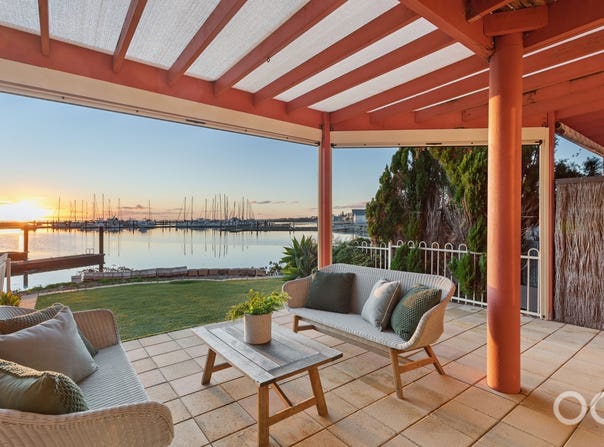 1/2 Cooroyba Court, North Haven, SA 5018