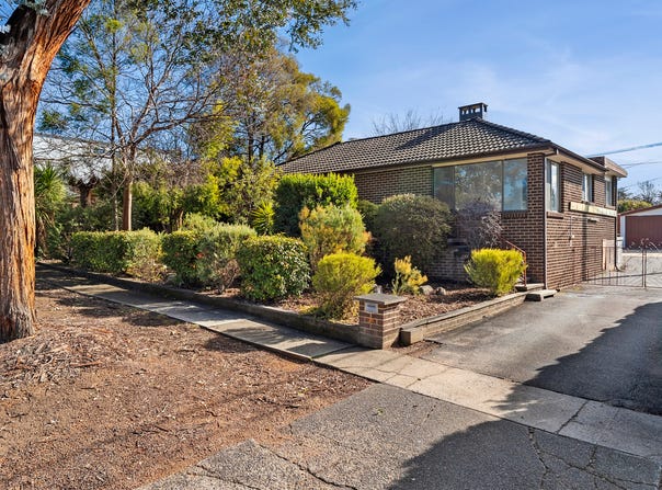 31 Schomburgk Street, Yarralumla, ACT 2600
