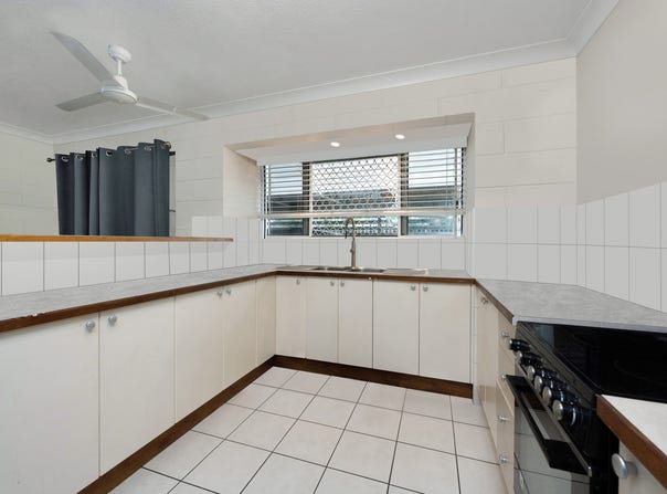 2/6 Tuffley Street, West End, Qld 4810