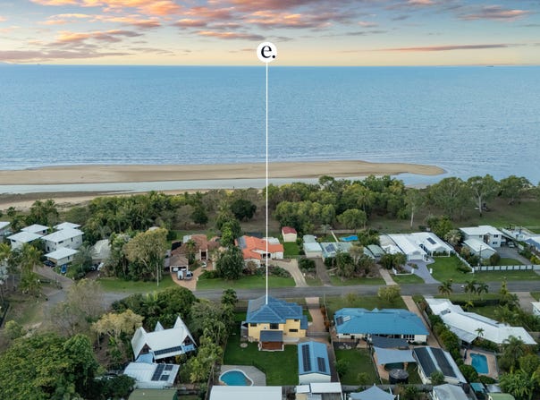 15 Jamaica Crescent, Bushland Beach, Qld 4818