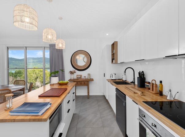 9 Neerim Crescent, Shute Harbour, Qld 4802