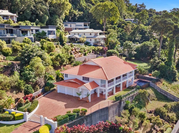 14 Coreega Close, Mooroobool, Qld 4870