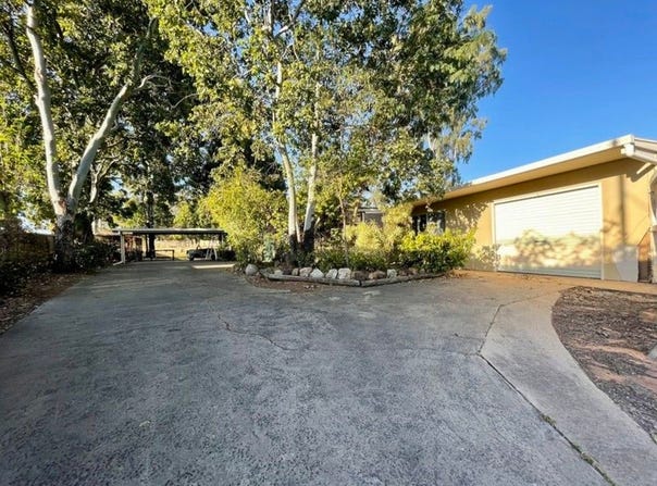 1 & 2/8 RENIER Crescent, Moranbah, Qld 4744