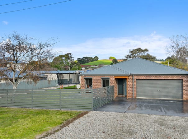 16 Railway Road, Thorpdale, Vic 3835