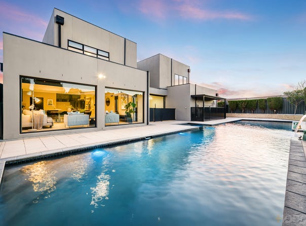 7 Glenmaggie Place, Manor Lakes, Vic 3024