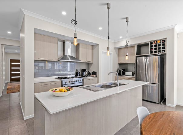 28 Cornflower Way, Mount Duneed, Vic 3217
