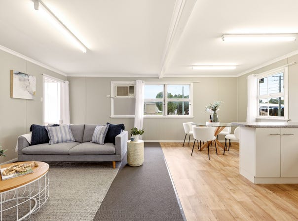 13 Rodney Street, Silkstone, Qld 4304