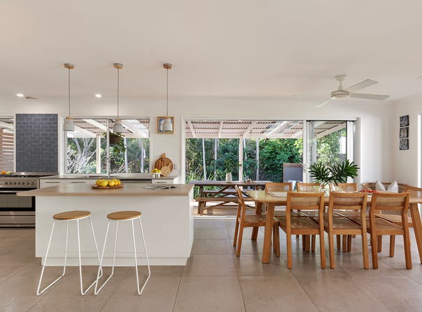 20 Newfield Street, Sunrise Beach, Qld 4567