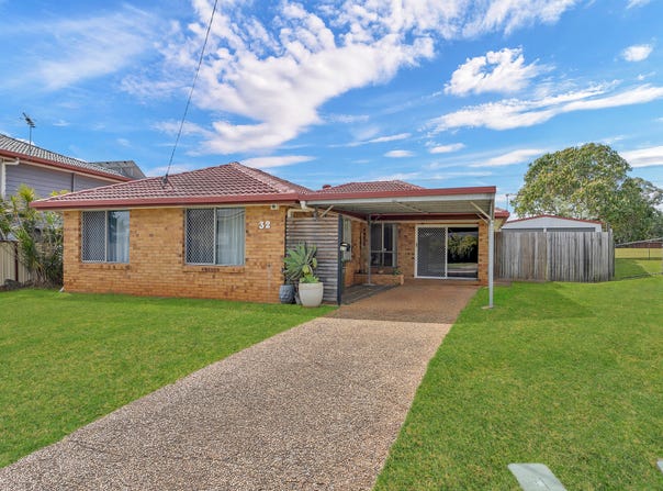 32 Wairoa Drive, Strathpine, Qld 4500