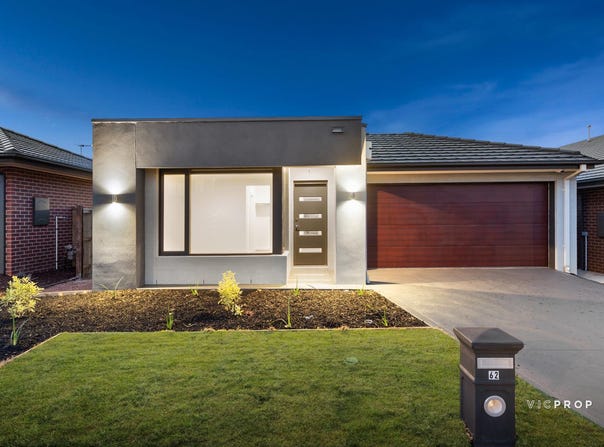 62 Winfred Drive, Mambourin, Vic 3024