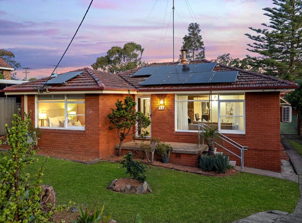 42 Cliff Avenue, Peakhurst Heights, NSW 2210