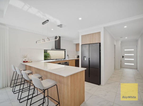25 Crimson Boulevard, Forrestfield, WA 6058