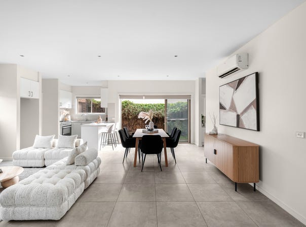 2/16 Grimwade Street, Reservoir, Vic 3073