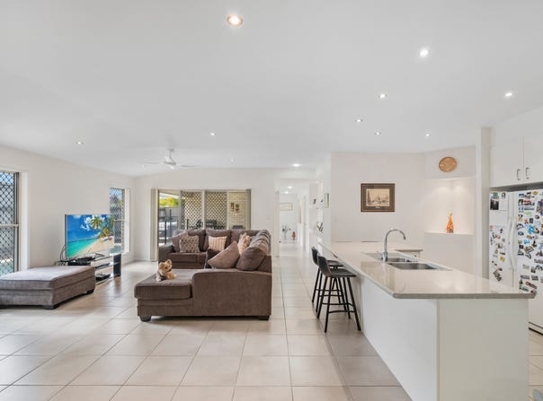 26 Crater Street, Caloundra West, Qld 4551