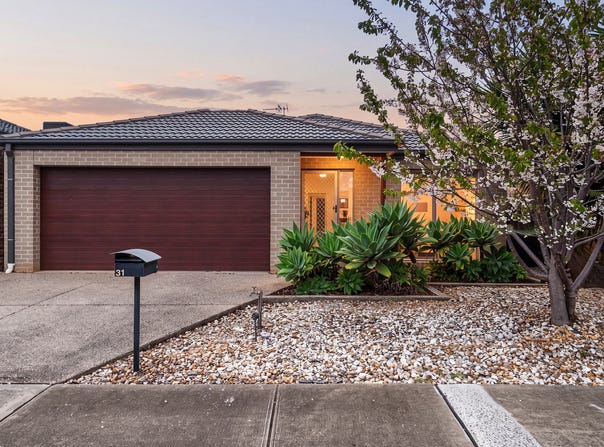 31 Wakefields Drive, Brookfield, Vic 3338