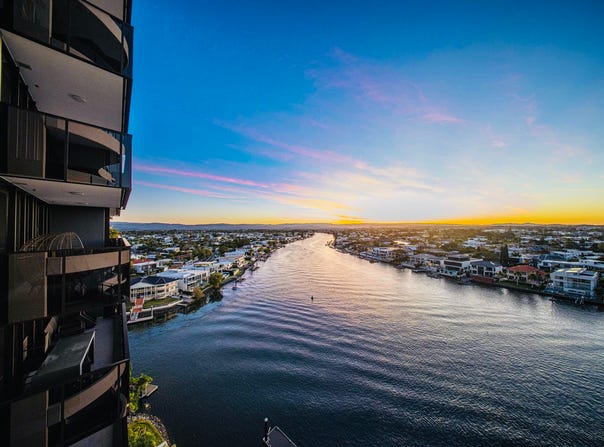 1104/15-17 Cannes Avenue, Surfers Paradise, Qld 4217