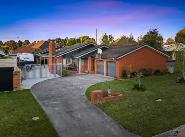2 Links Court, Invermay Park, Vic 3350