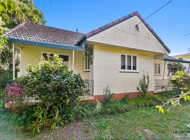36 TREVOR STREET, Beachmere, Qld 4510